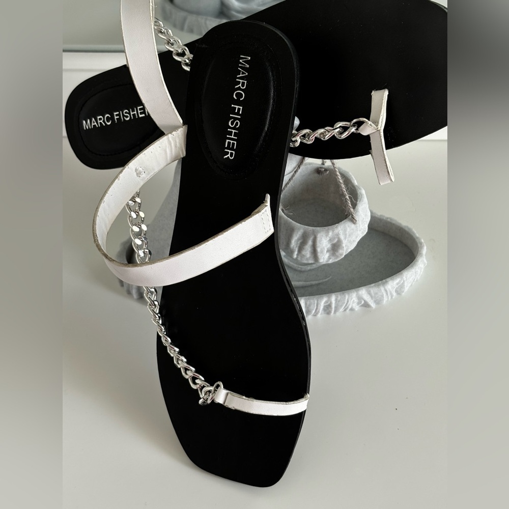 New Marc Fisher Sandal size 8